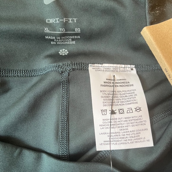 NIKE one dry-fit big kids leggings - Picture 4 of 4